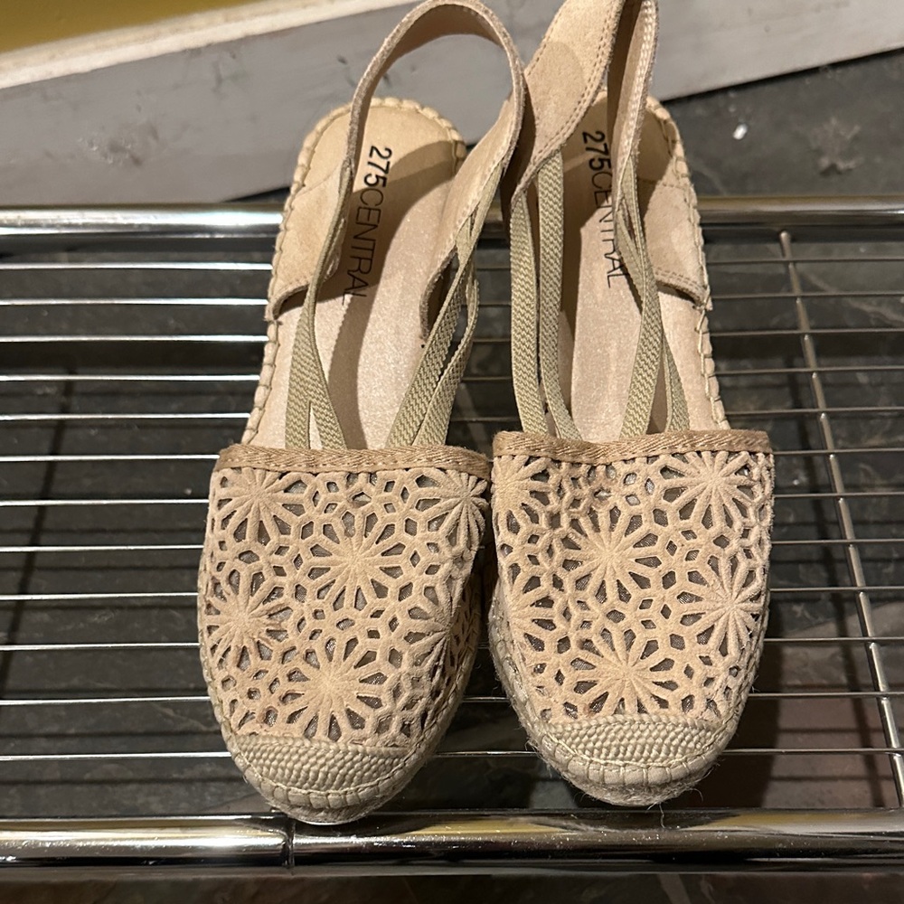 Central Beige Floral Espadrille Flats